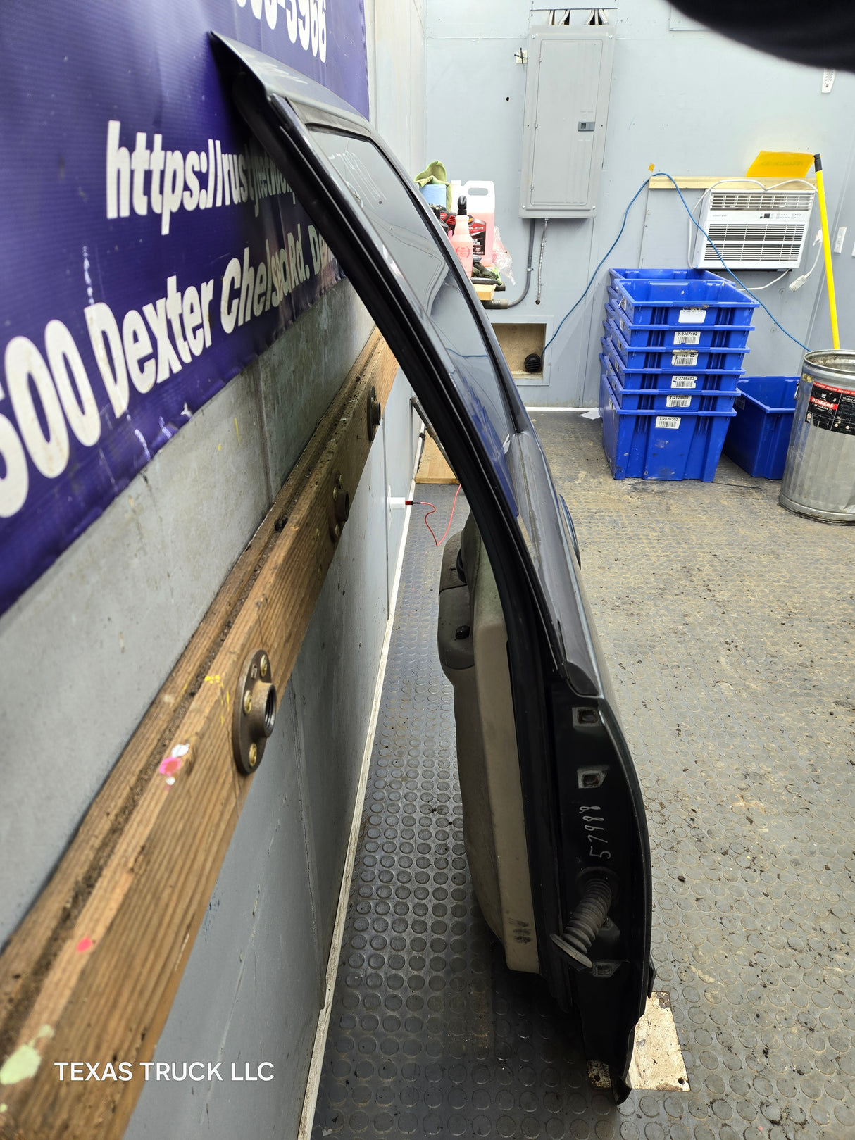 2001-2003 Ford F-150 Driver Side Rear Crew Cab LH door