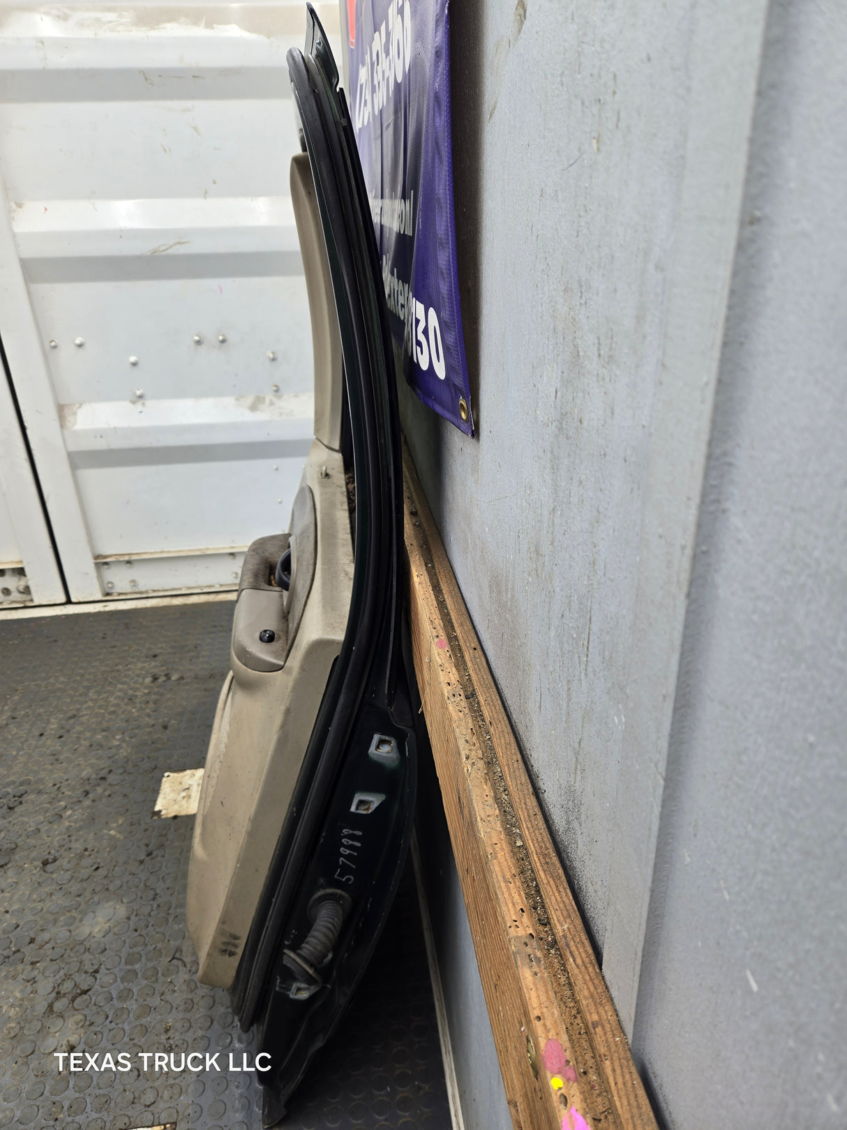 2001-2003 Ford F-150 Driver Side Rear Crew Cab LH door