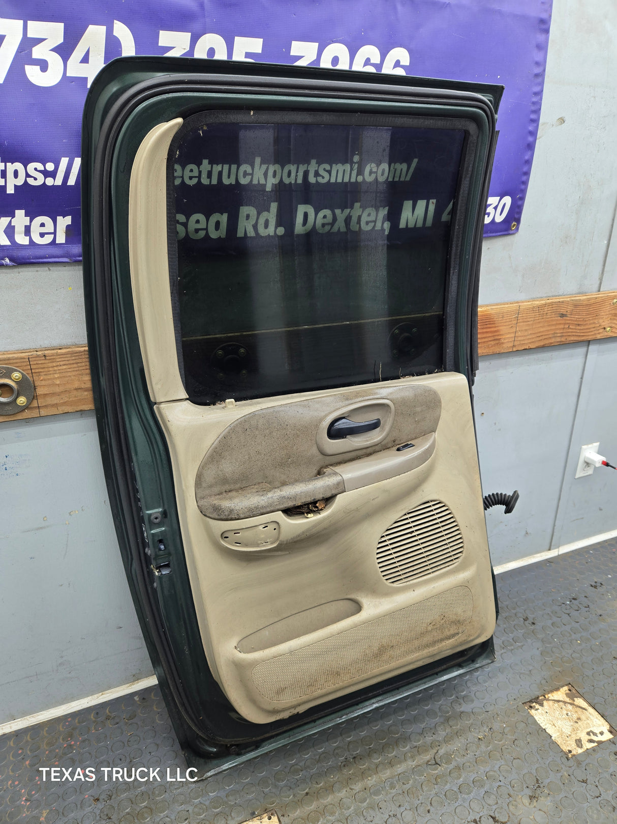 2001-2003 Ford F-150 Driver Side Rear Crew Cab LH door