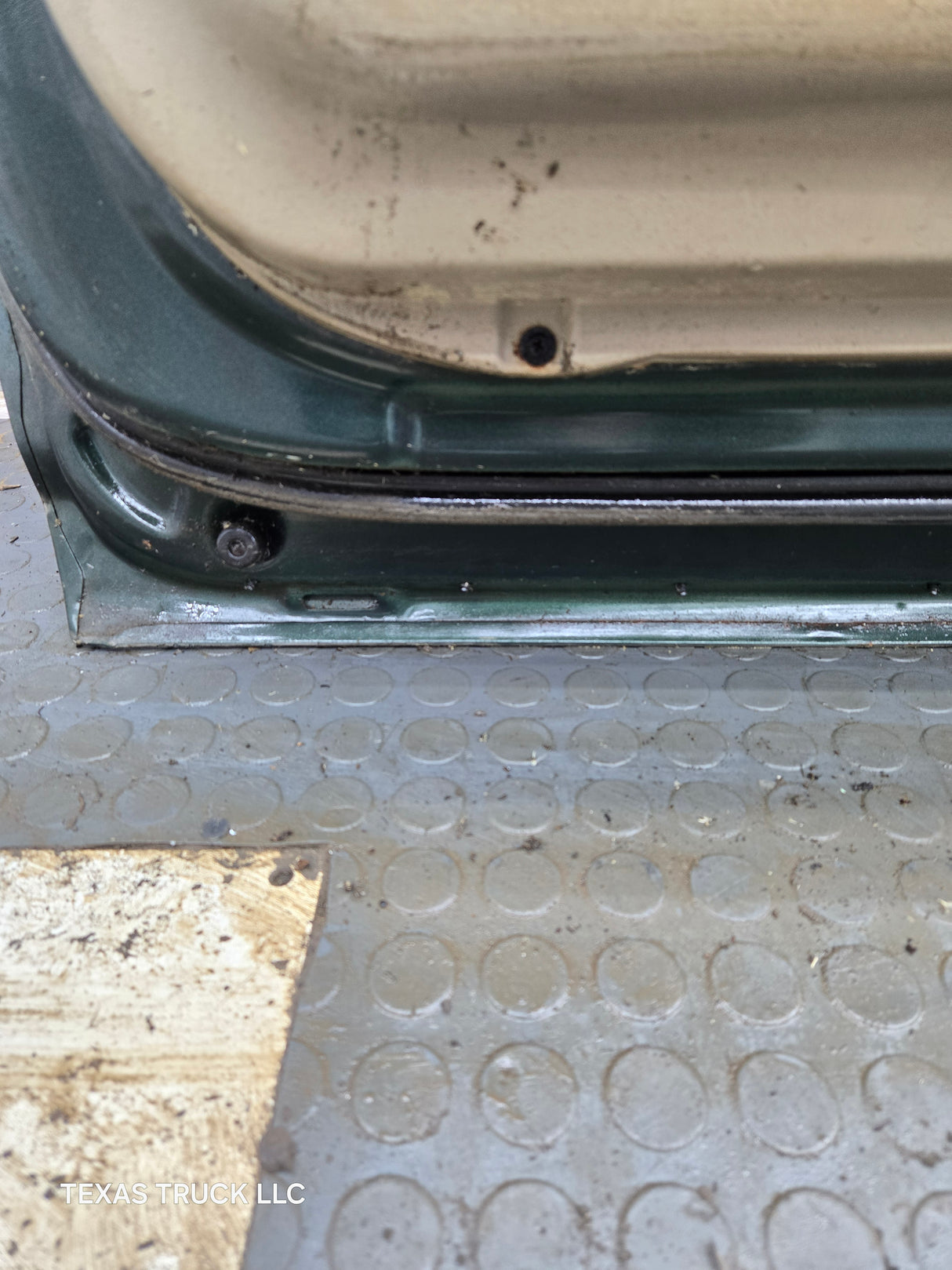2001-2003 Ford F-150 Driver Side Rear Crew Cab LH door