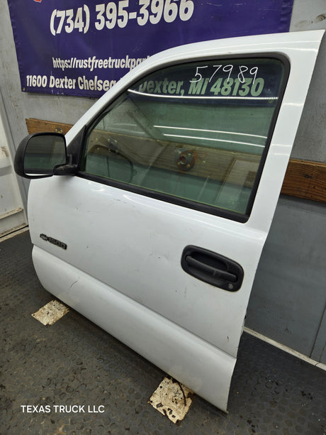 1999-2006 Chevrolet Silverado / GMC Sierra 1500 2500 3500 HD Front Driver Side Door LH