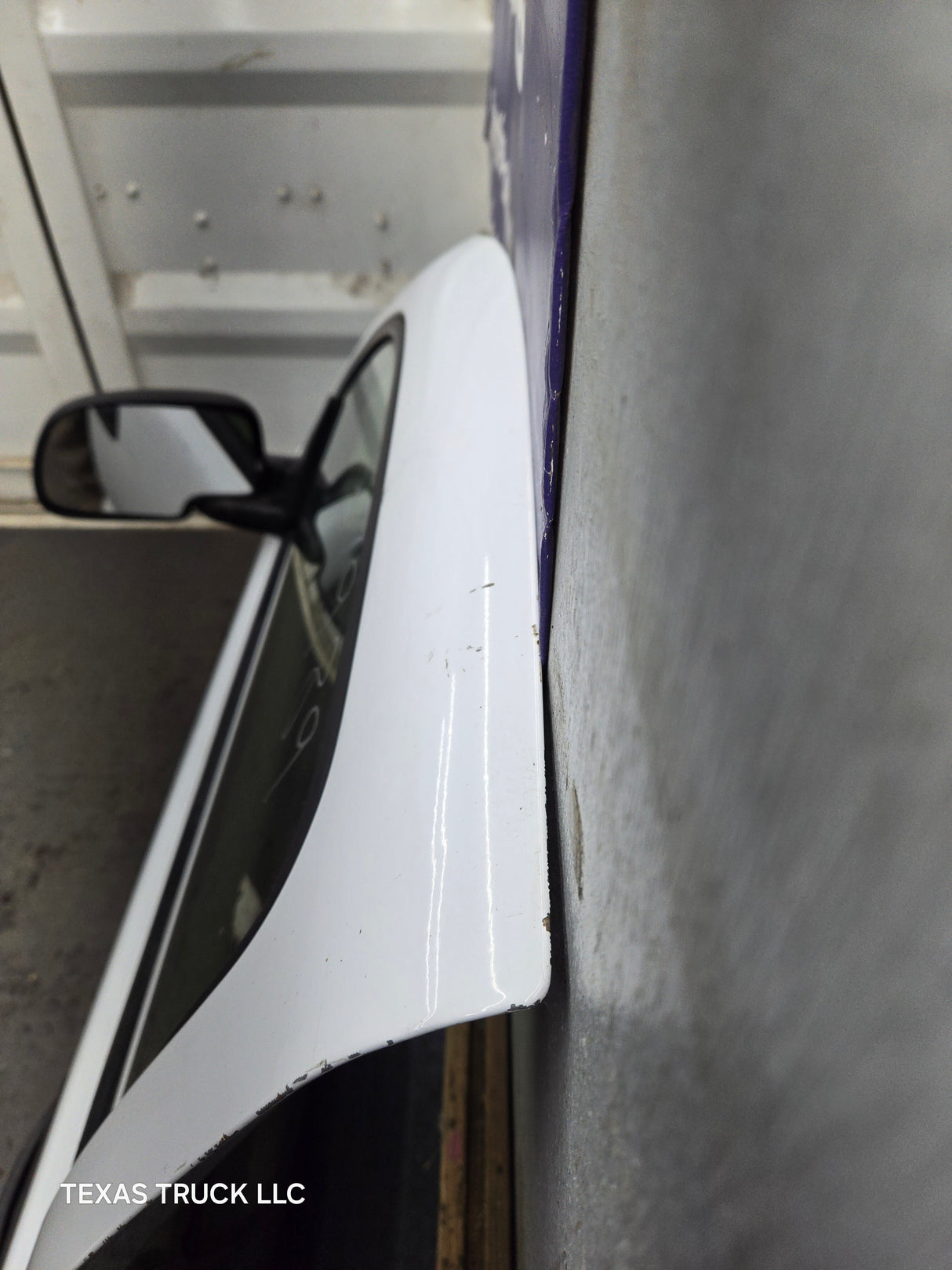 1999-2006 Chevrolet Silverado / GMC Sierra 1500 2500 3500 HD Front Driver Side Door LH