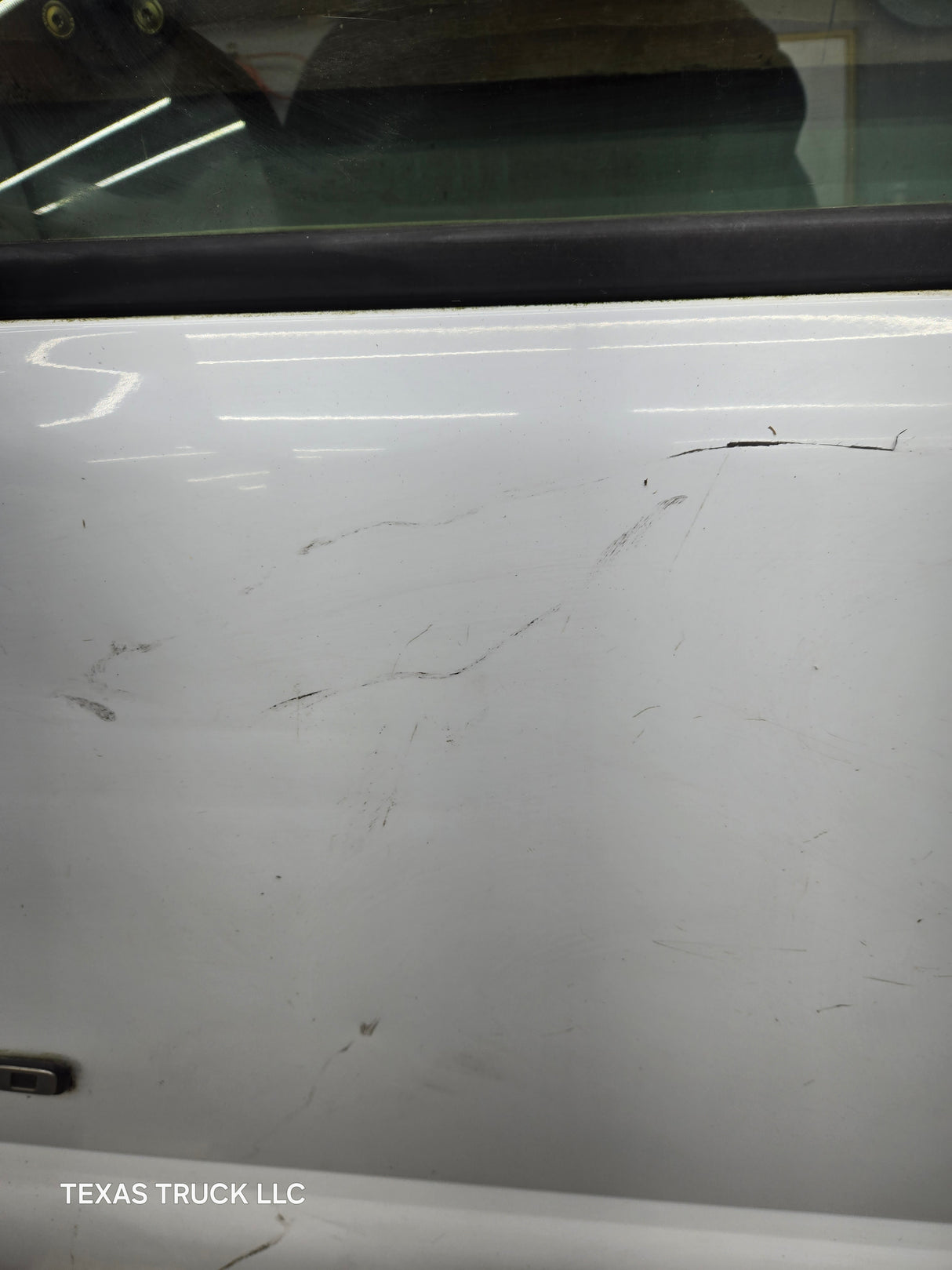 1999-2006 Chevrolet Silverado / GMC Sierra 1500 2500 3500 HD Front Driver Side Door LH