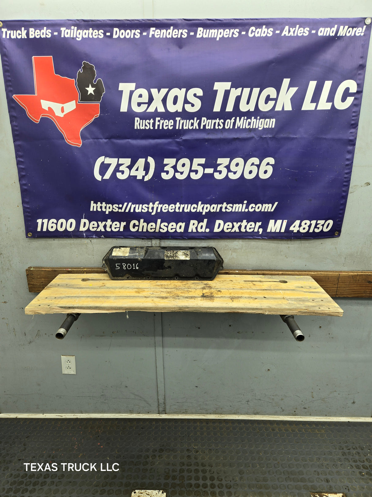 1999-2003 Ford 7.3L Power Stroke Driver Side Valve Cover