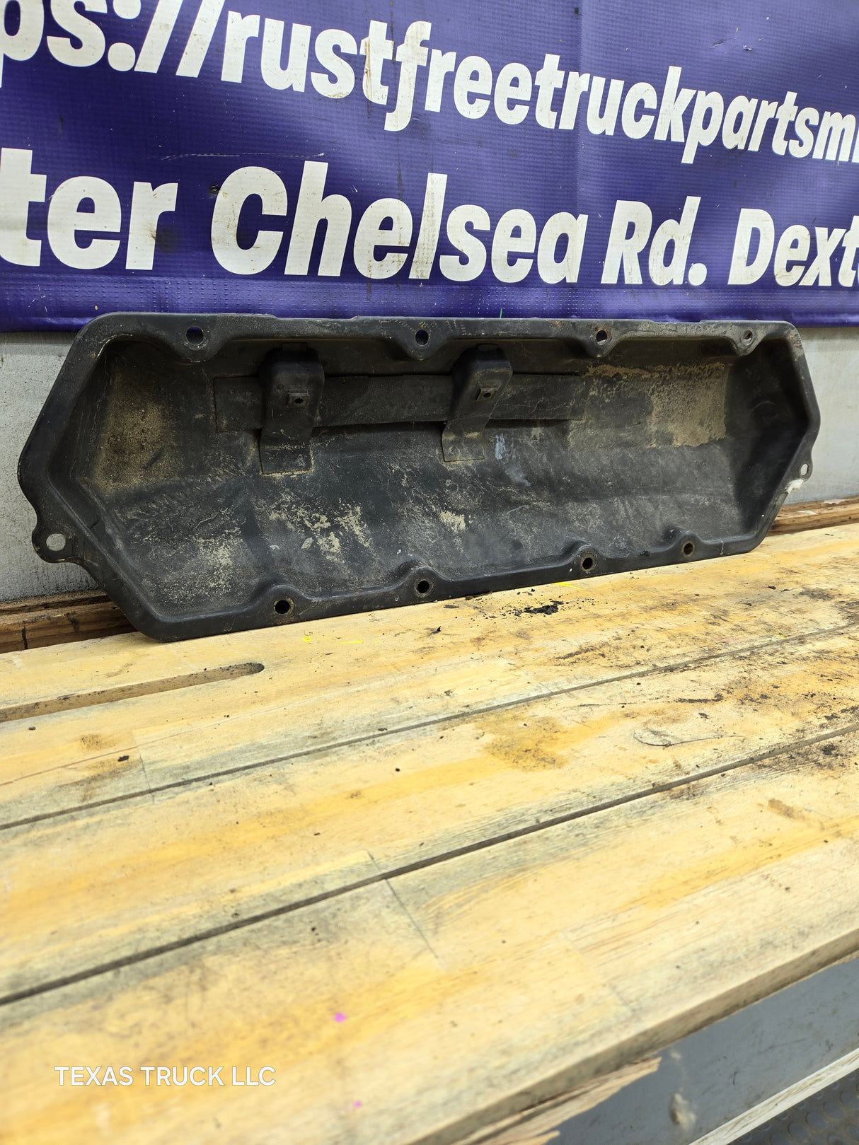 1999-2003 Ford 7.3L Power Stroke Driver Side Valve Cover