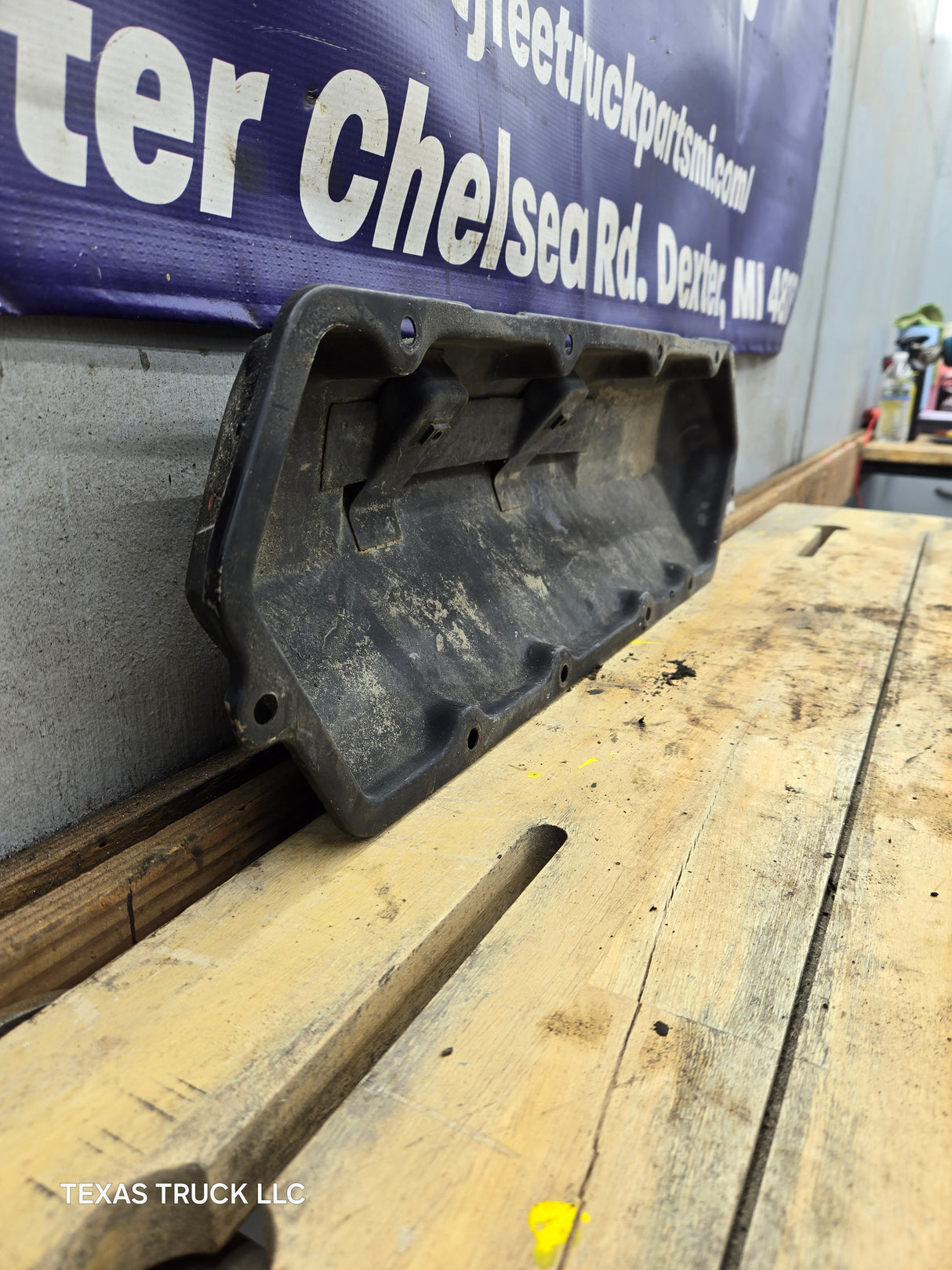 1999-2003 Ford 7.3L Power Stroke Driver Side Valve Cover