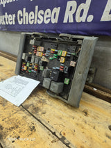 2007-2009 Chevrolet Silverado / GMC Sierra 1500 2500 3500 Engine Bay Fuse Box