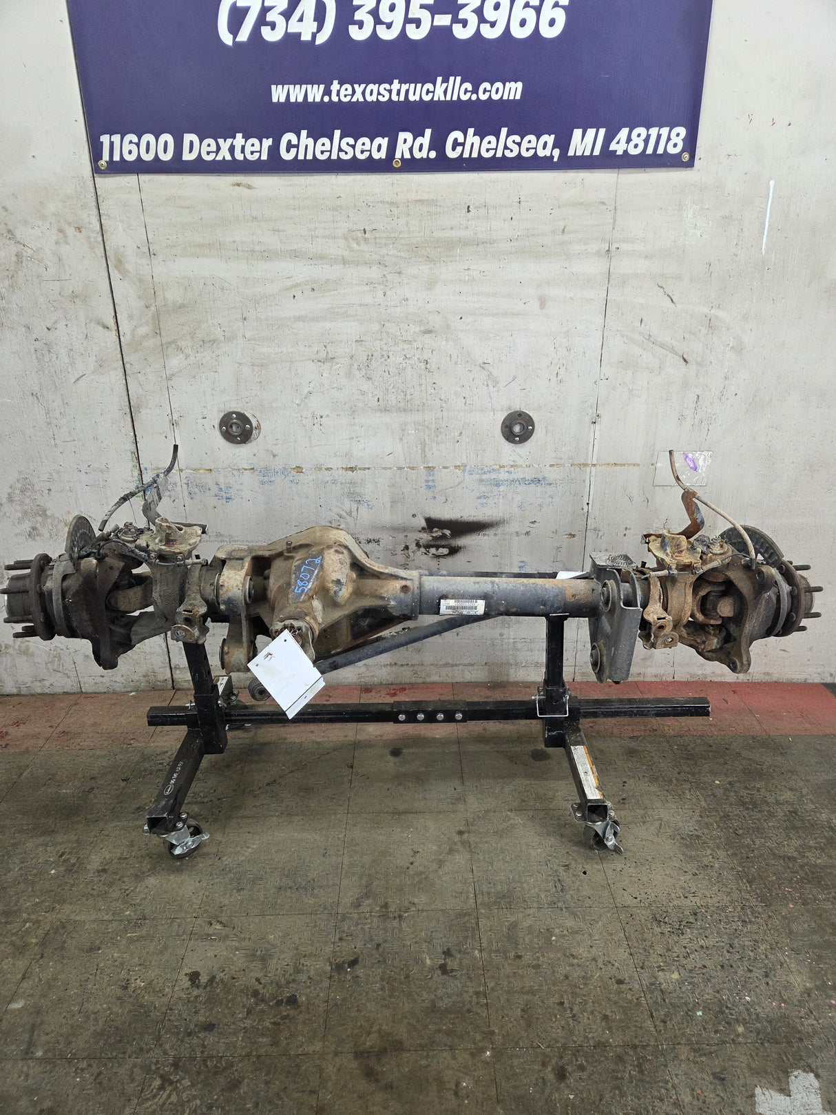 2013-2016 Ford Super Duty F250 F350 FRONT Axle 3.73 Gear Ratio 134k miles
