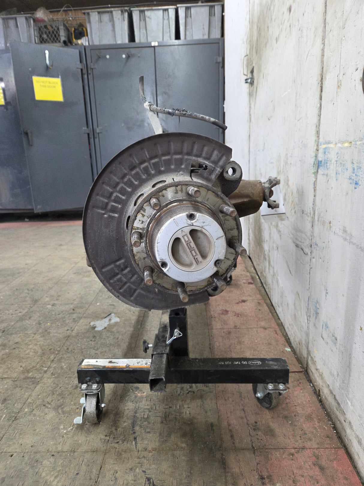 2013-2016 Ford Super Duty F250 F350 FRONT Axle 3.73 Gear Ratio 134k miles
