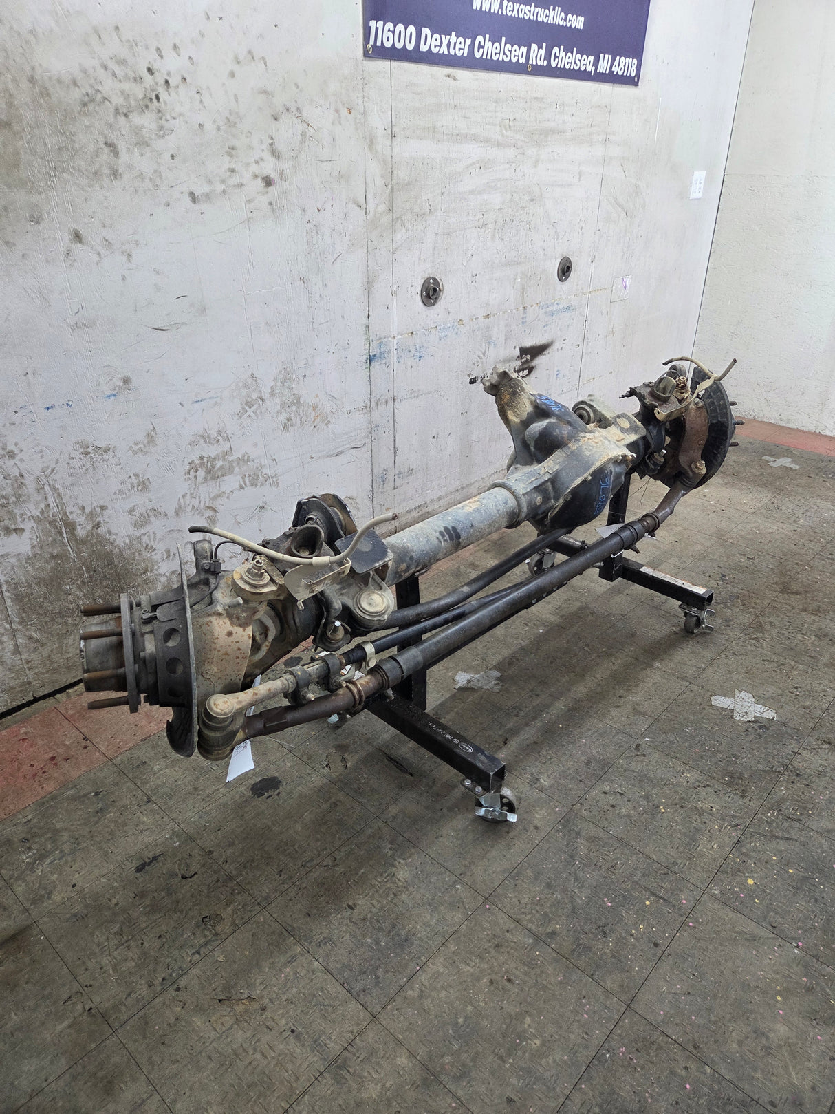 2013-2016 Ford Super Duty F250 F350 FRONT Axle 3.31 Gear Ratio