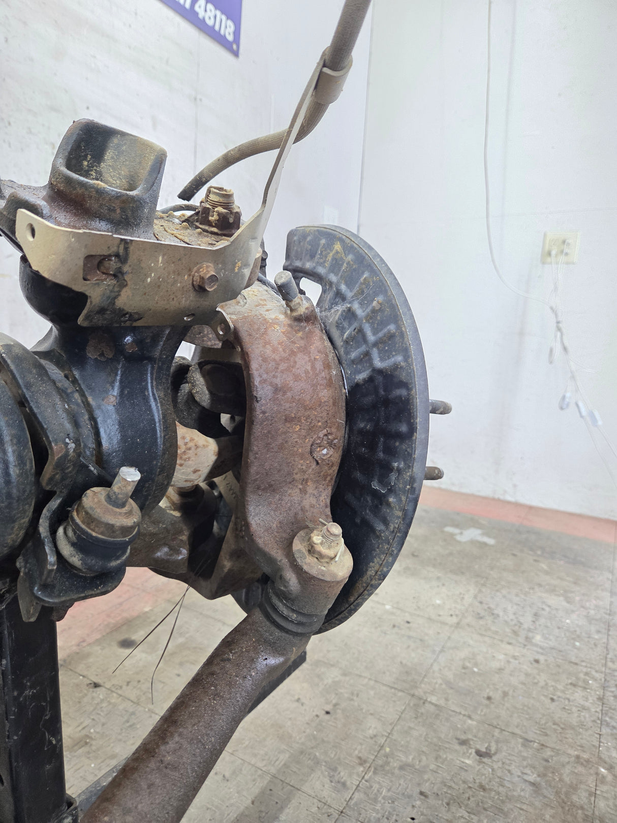 2013-2016 Ford Super Duty F250 F350 FRONT Axle 3.31 Gear Ratio