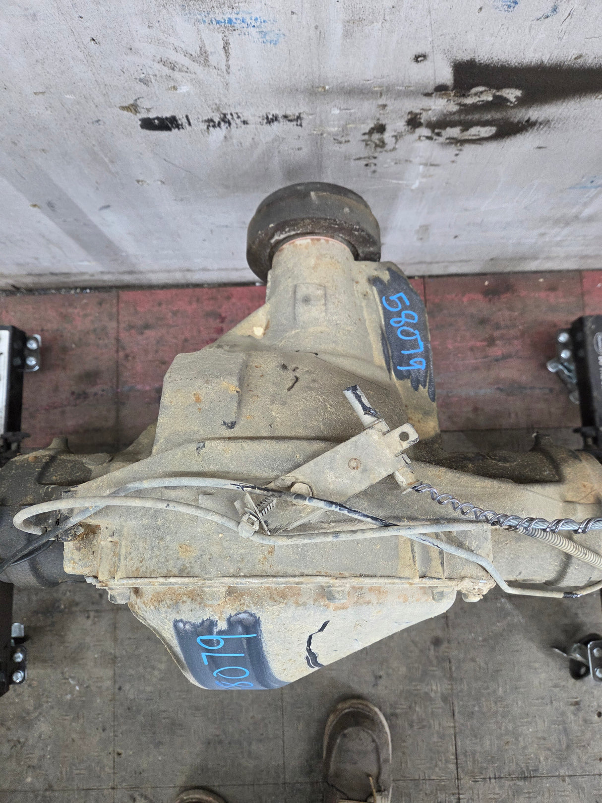 2013-2016 Ford Super Duty F250 F350 Rear Axle 3.31 Gear Ratio Rear End
