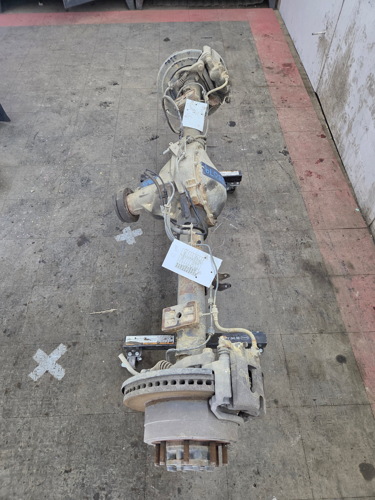2013-2016 Ford Super Duty F250 F350 Rear Axle 3.31 Gear Ratio Rear End
