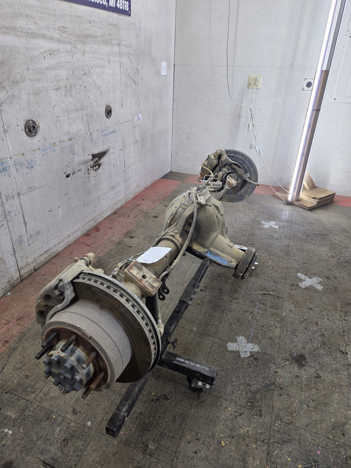 2013-2016 Ford Super Duty F250 F350 Rear Axle 3.31 Gear Ratio Rear End
