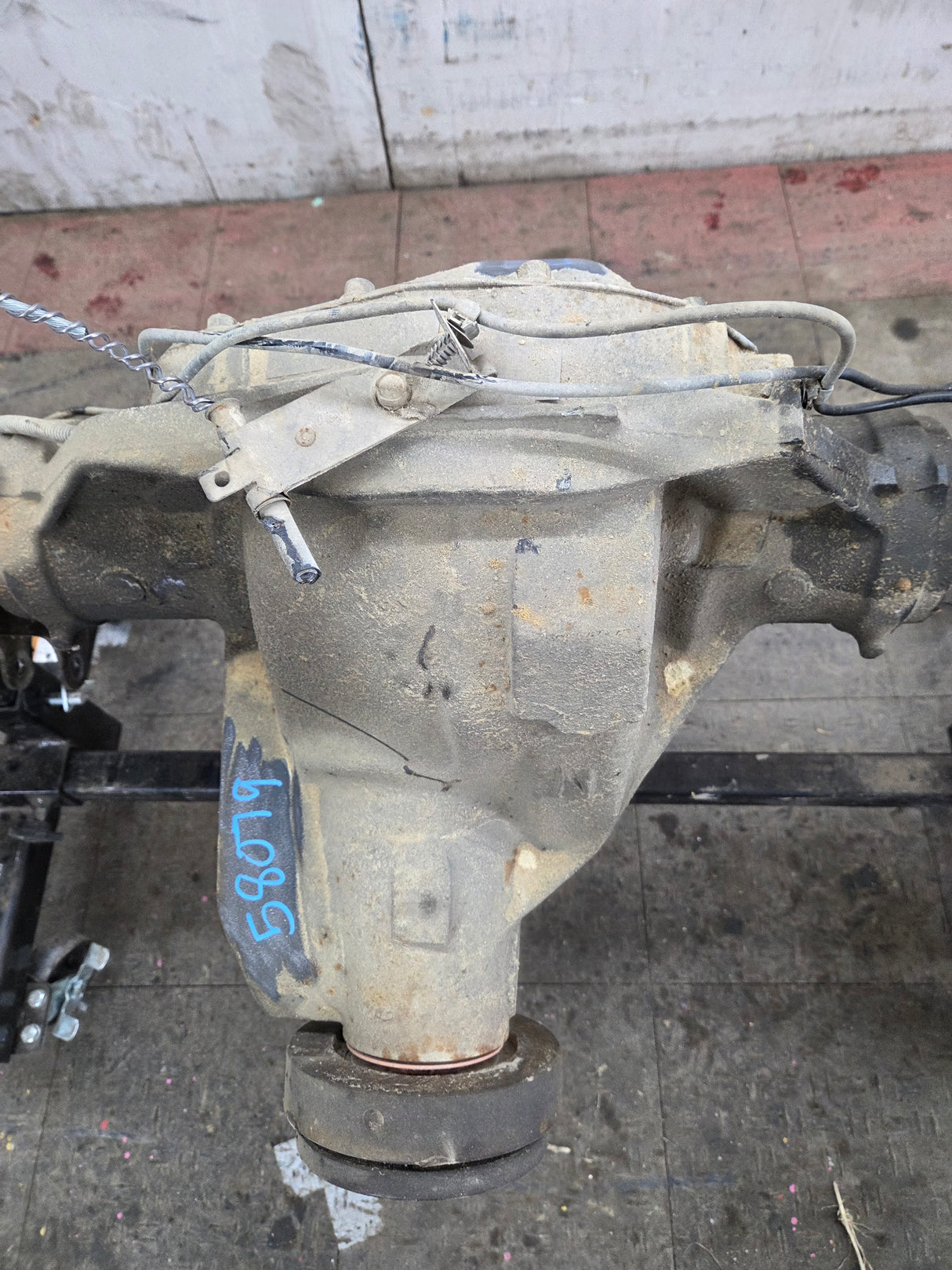 2013-2016 Ford Super Duty F250 F350 Rear Axle 3.31 Gear Ratio Rear End