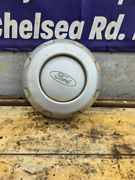 2008-2016 Ford Super Duty F250 F350 Hub Cap Center Cap SINGLE REAR WHEEL 8 LUG 5C34-1A096-CC