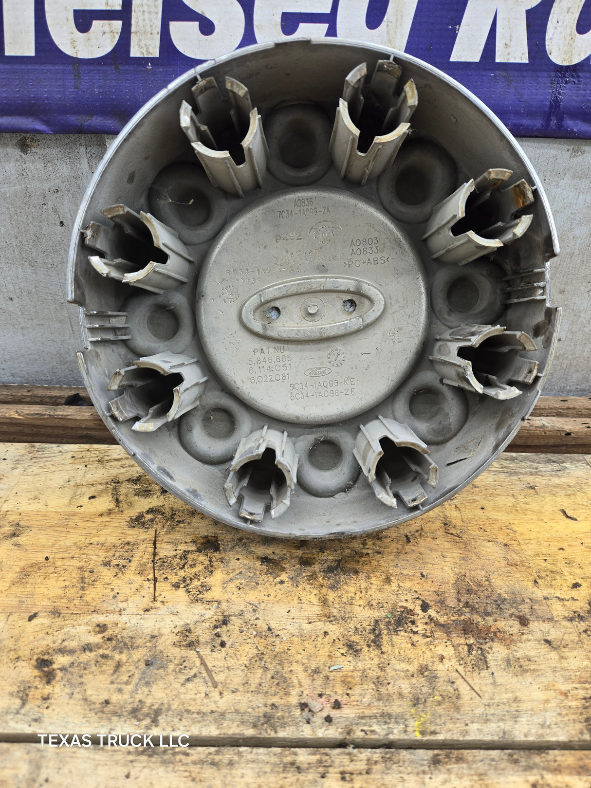 2005-2016 Ford Super Duty Wheel Center Cap F250 F350 5C34-1A096-KE / 5C34-1A096-ZE