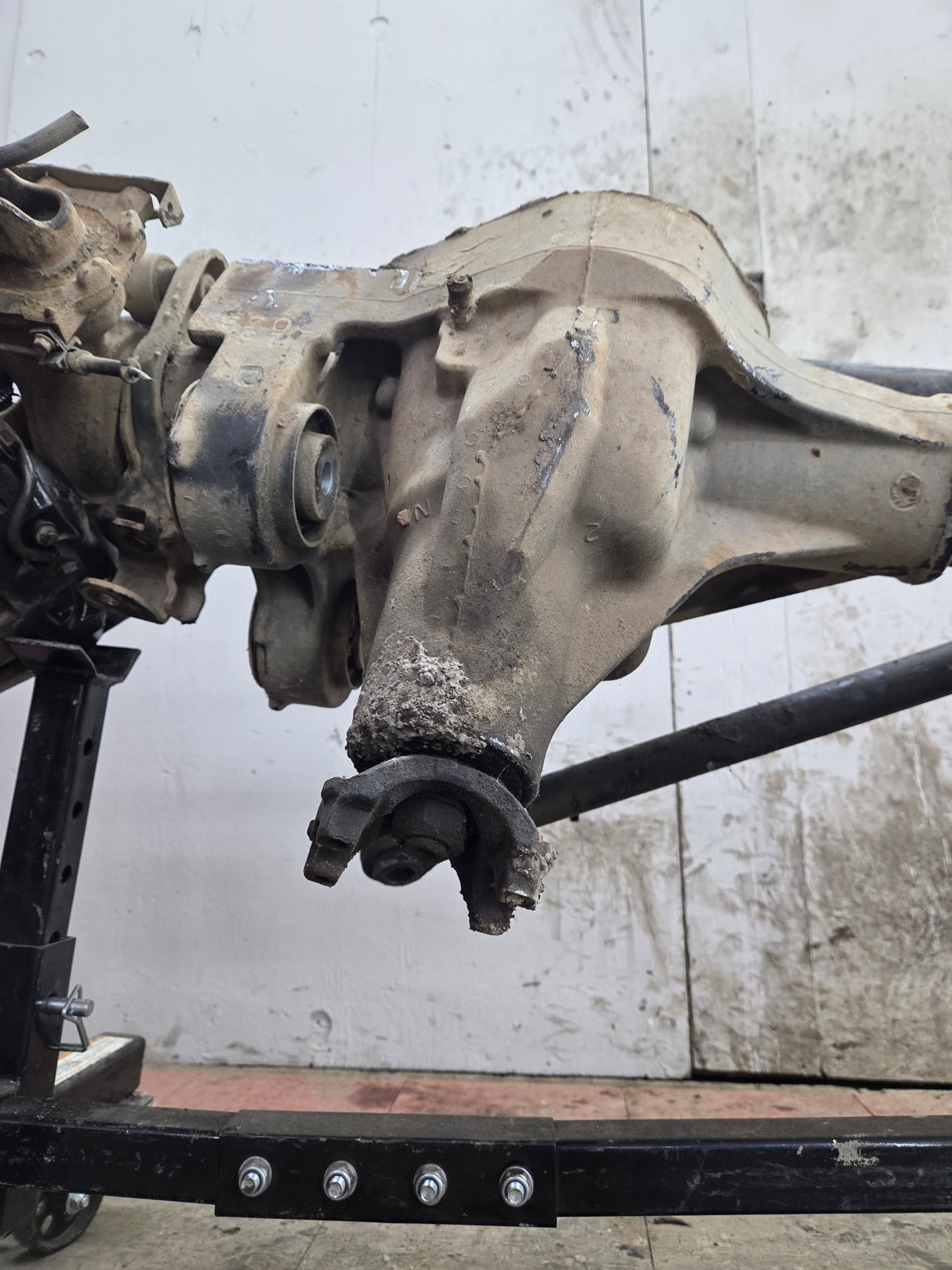 2005-2010 Ford Super Duty F350 DRW Dually FRONT Axle 4.10 Gear Ratio