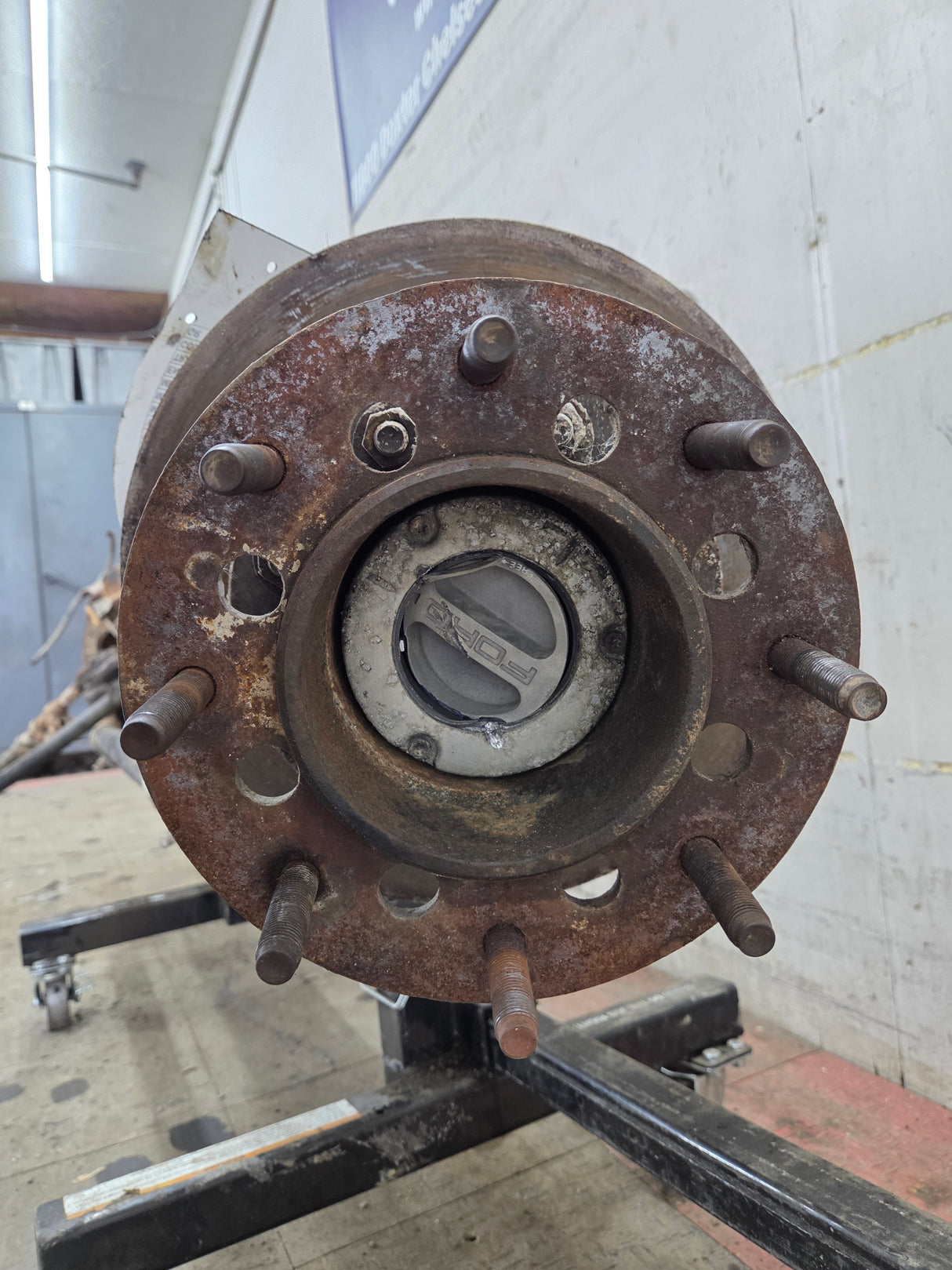 2013-2016 Ford Super Duty F350 Dually FRONT Axle 4.10 Gear Ratio 237k miles