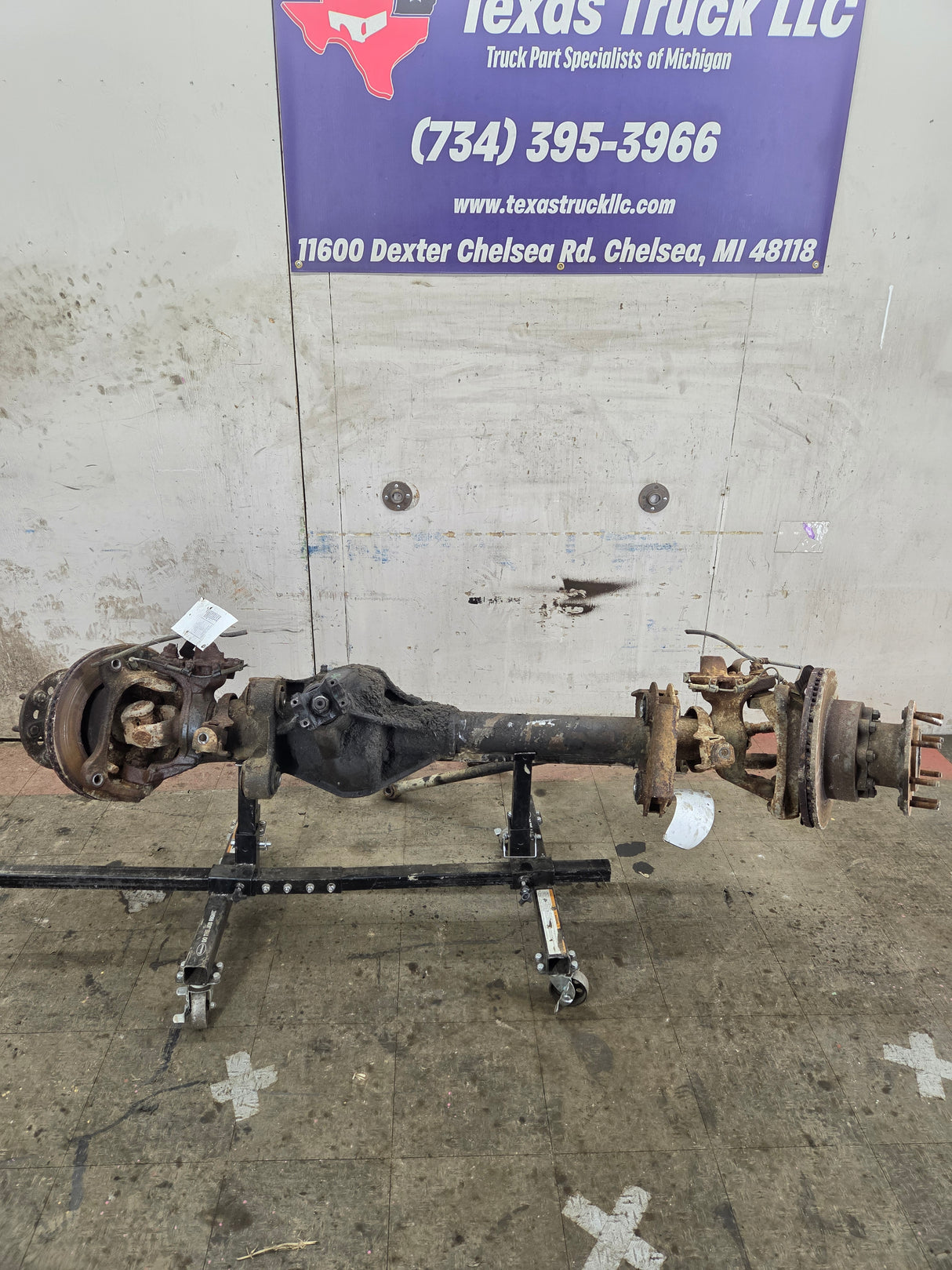 2013-2016 Ford Super Duty F350 Dually FRONT Axle 4.10 Gear Ratio 237k miles