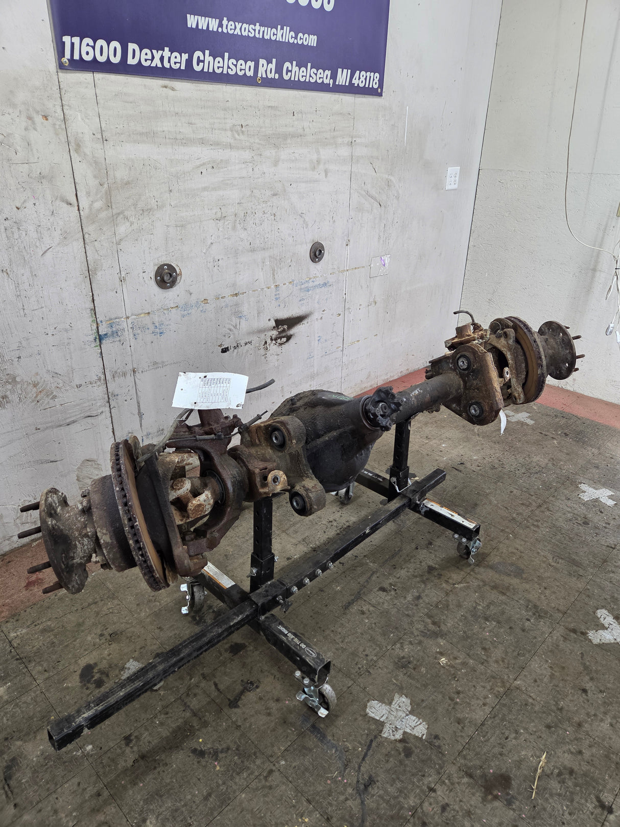 2013-2016 Ford Super Duty F350 Dually FRONT Axle 4.10 Gear Ratio 237k miles