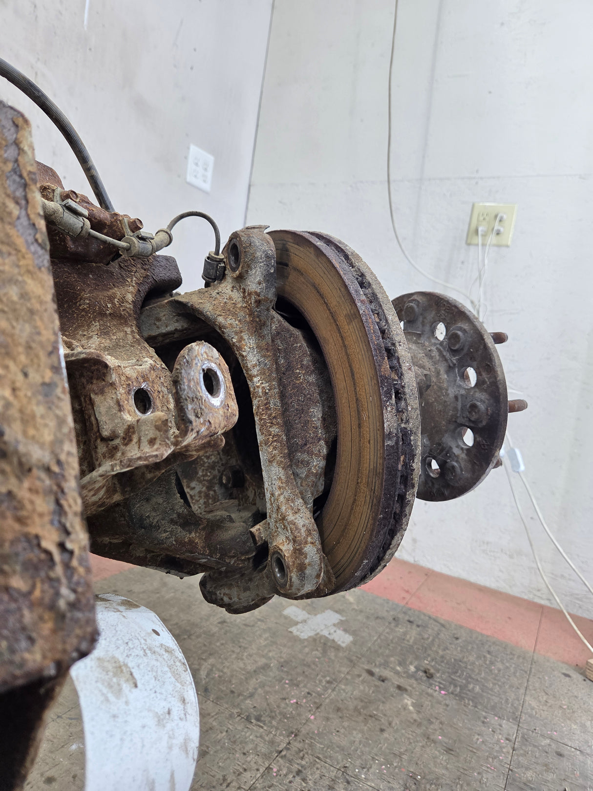 2013-2016 Ford Super Duty F350 Dually FRONT Axle 4.10 Gear Ratio 237k miles