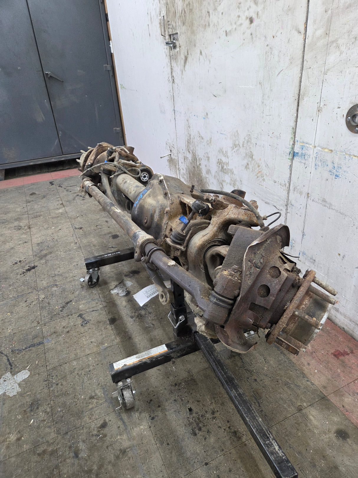 2008-2010 Ford Super Duty F250 F350 SRW FRONT Axle 4.10 Gear Ratio 155k miles