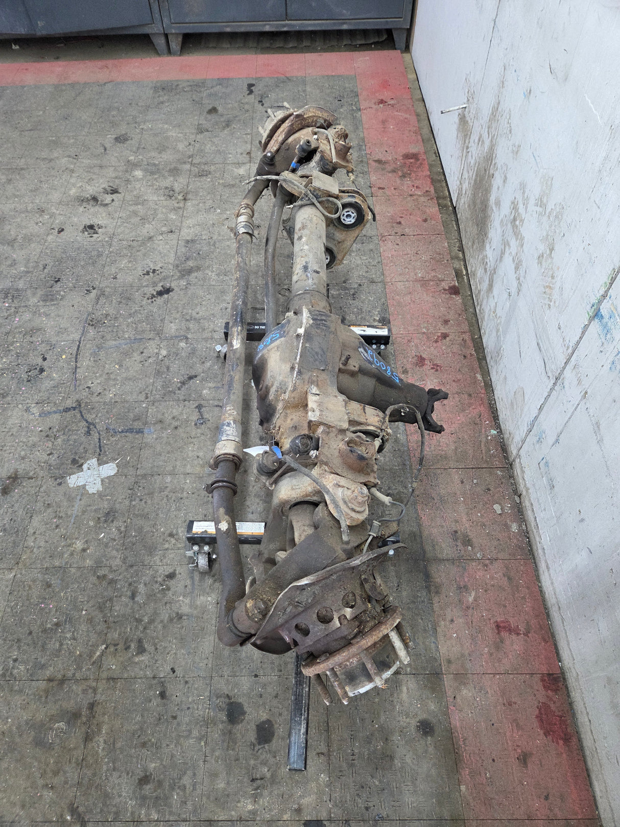 2008-2010 Ford Super Duty F250 F350 SRW FRONT Axle 4.10 Gear Ratio 155k miles
