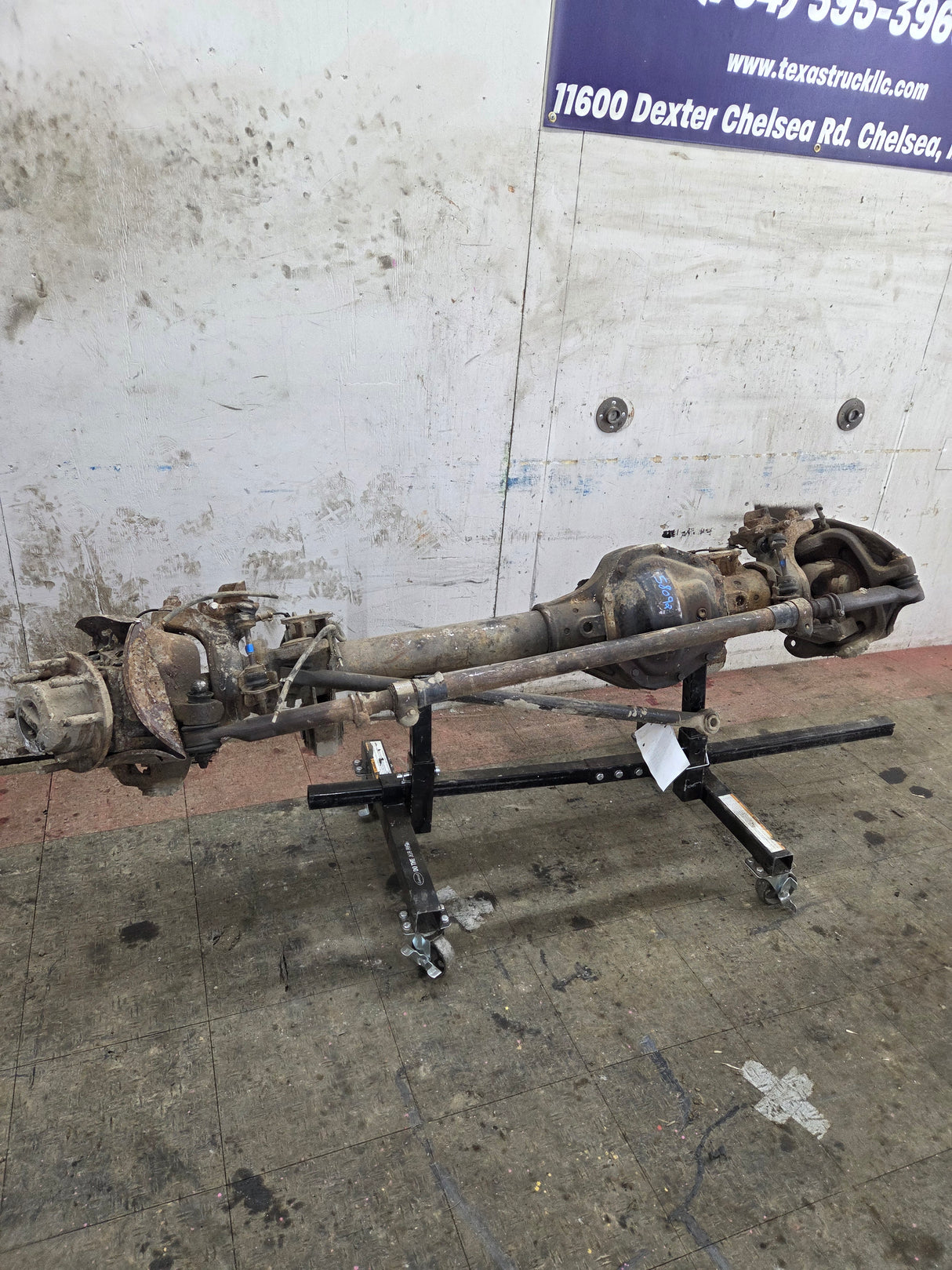 2008-2010 Ford Super Duty F250 F350 SRW FRONT Axle 4.10 Gear Ratio 155k miles