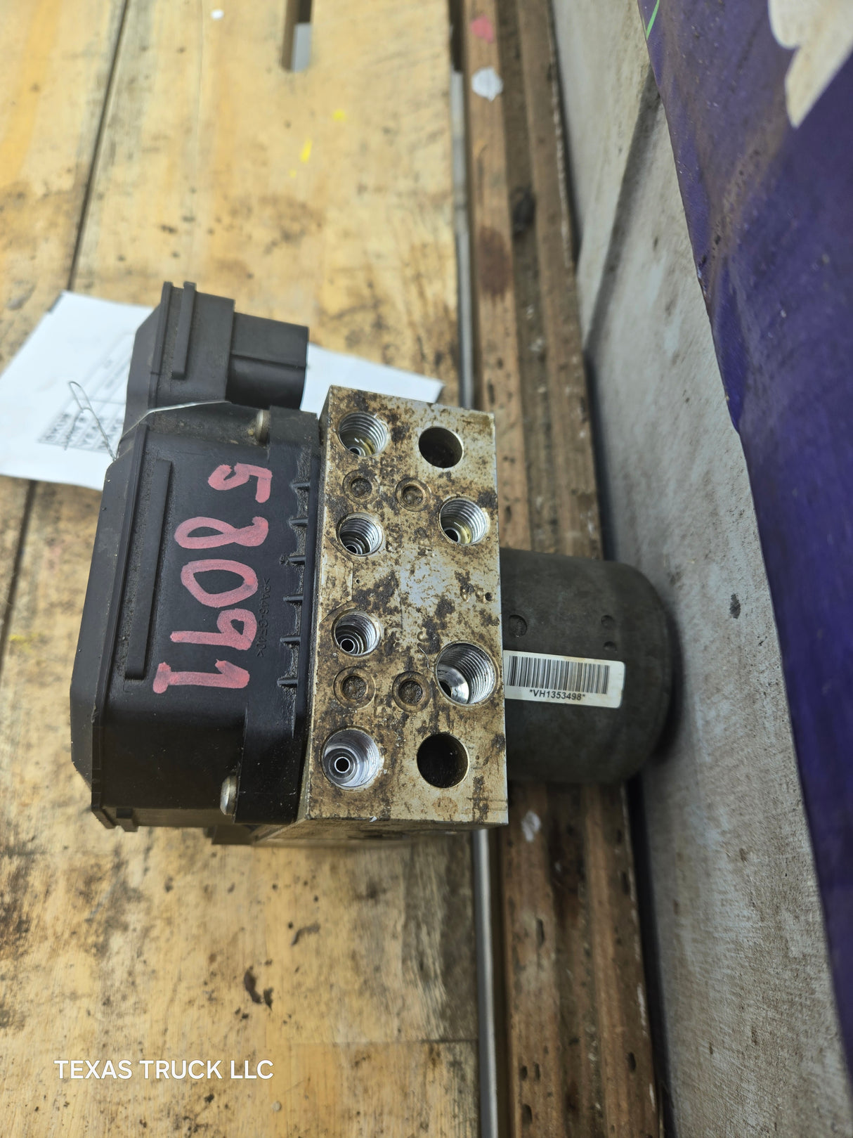 2013-2016 Ford Super Duty F250 F350 ABS Pump Module Control Assembly DC34-2C405-CG