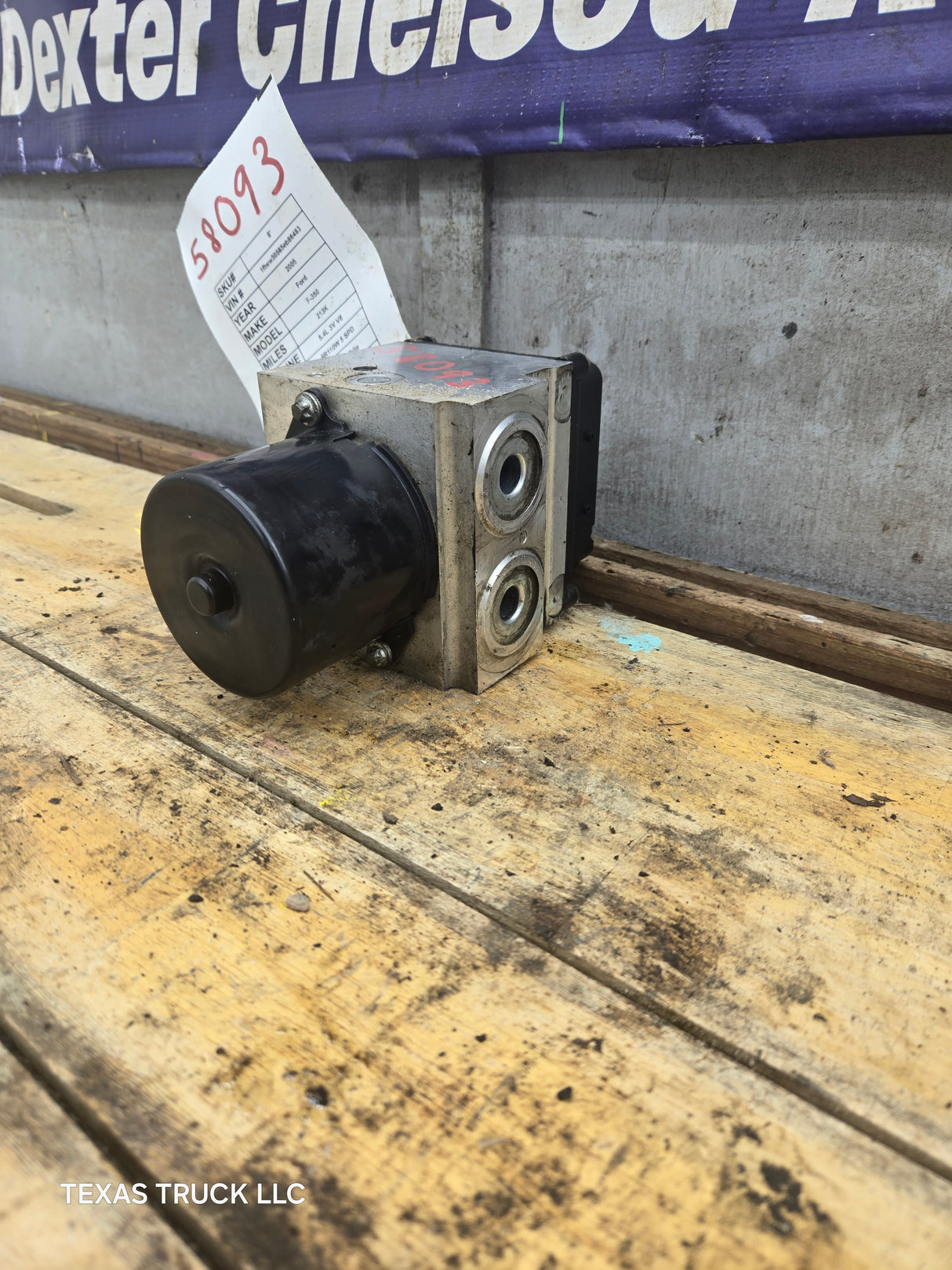 2005-2007 Ford Super Duty F250 F350 ABS Pump Module Control Assembly - 5C34-2C346-AJ