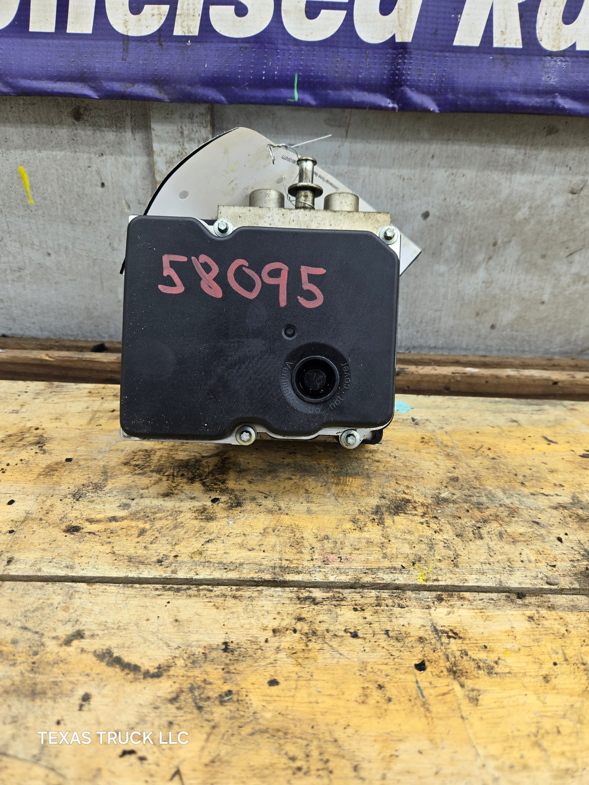 2009-2014 Ford F150 ABS Pump Module Control Assembly - 9L34-2C405-Ak