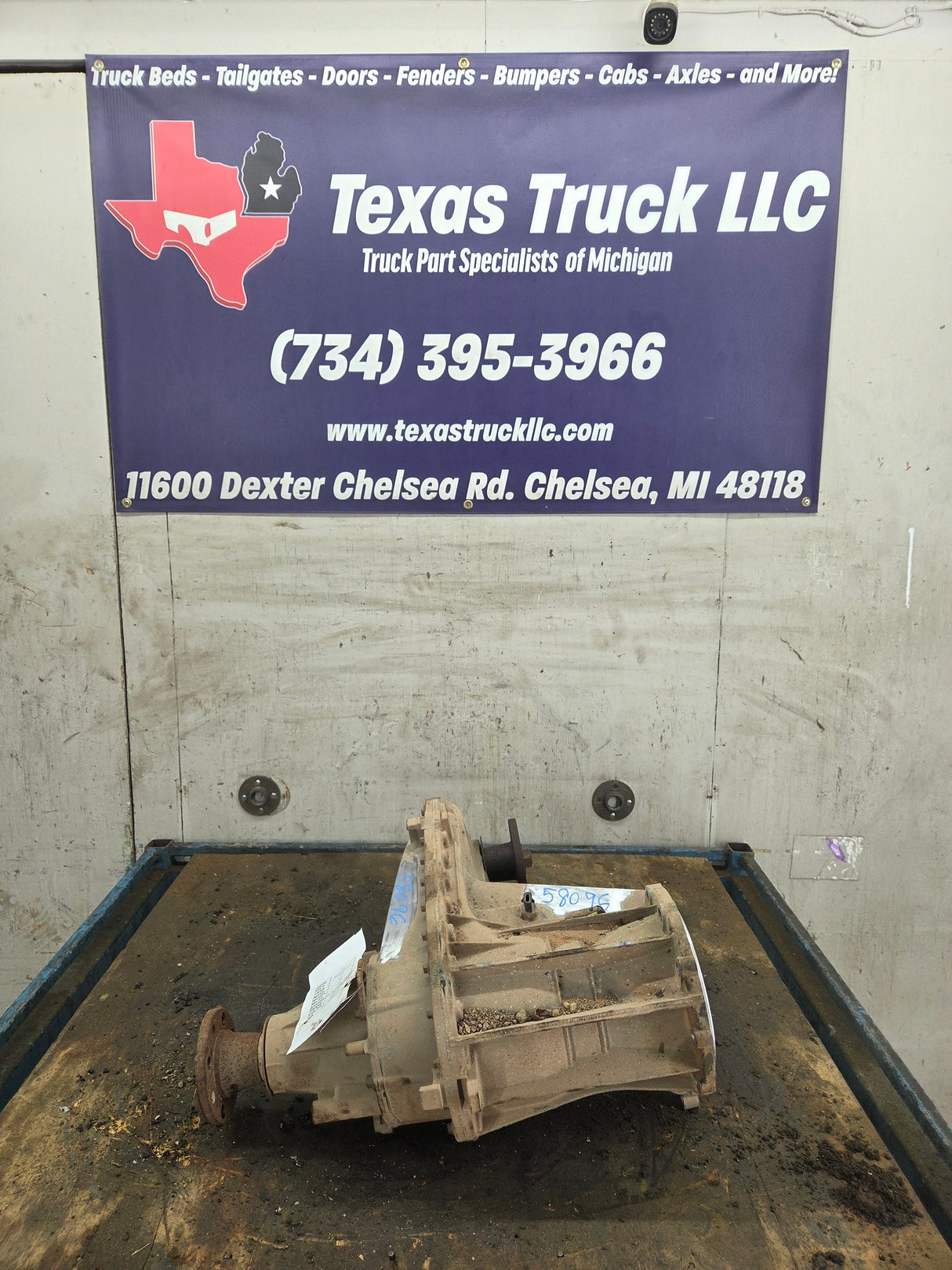 2011-2016 6.2L 6.7L Power Stroke Transfer Case Flange Yoke Manual Shift Ford F250 F350 F450 F550 Super Duty 134k Miles