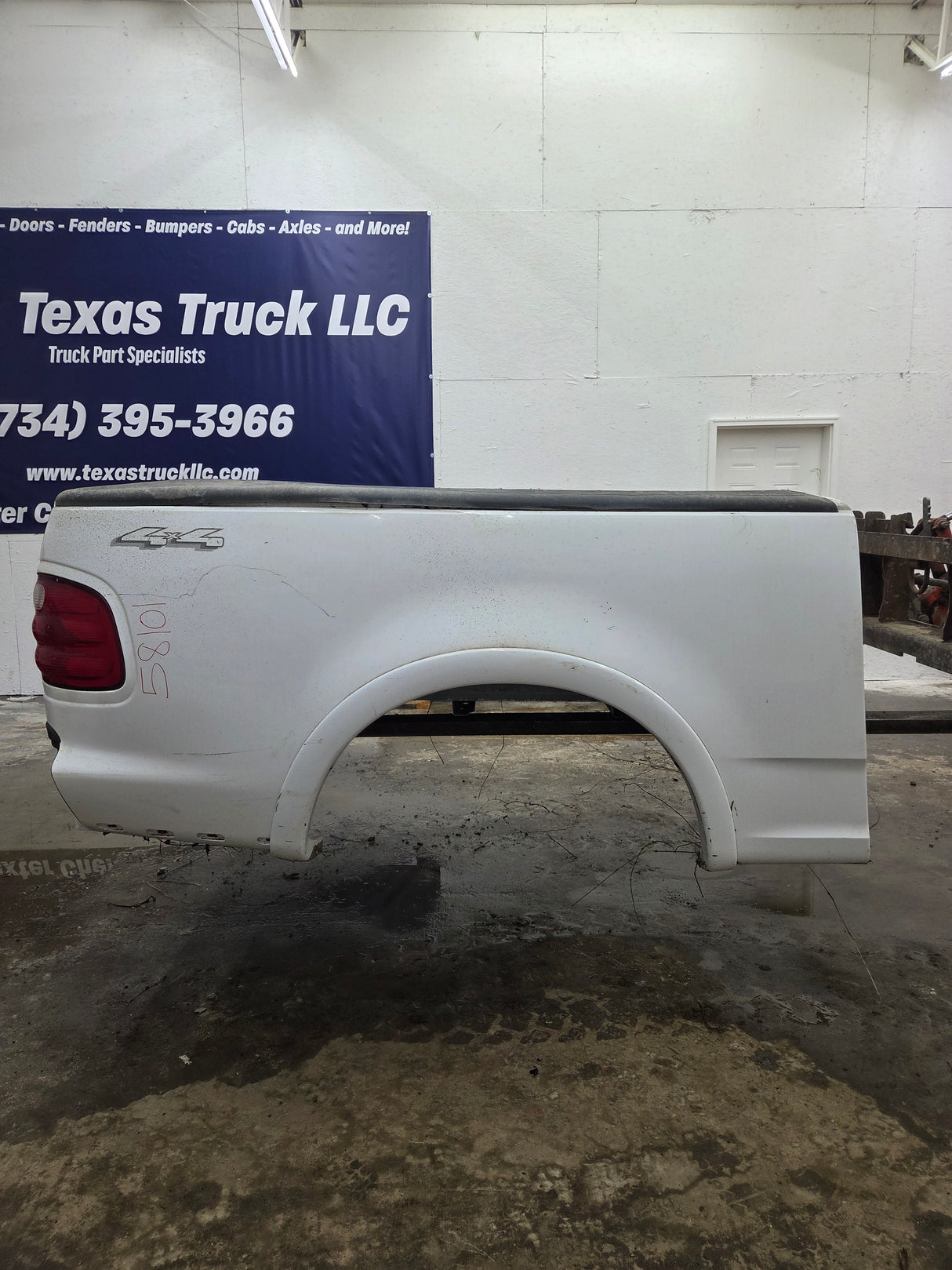 1997-2003 Ford F150 5' 6" Short Truck Bed