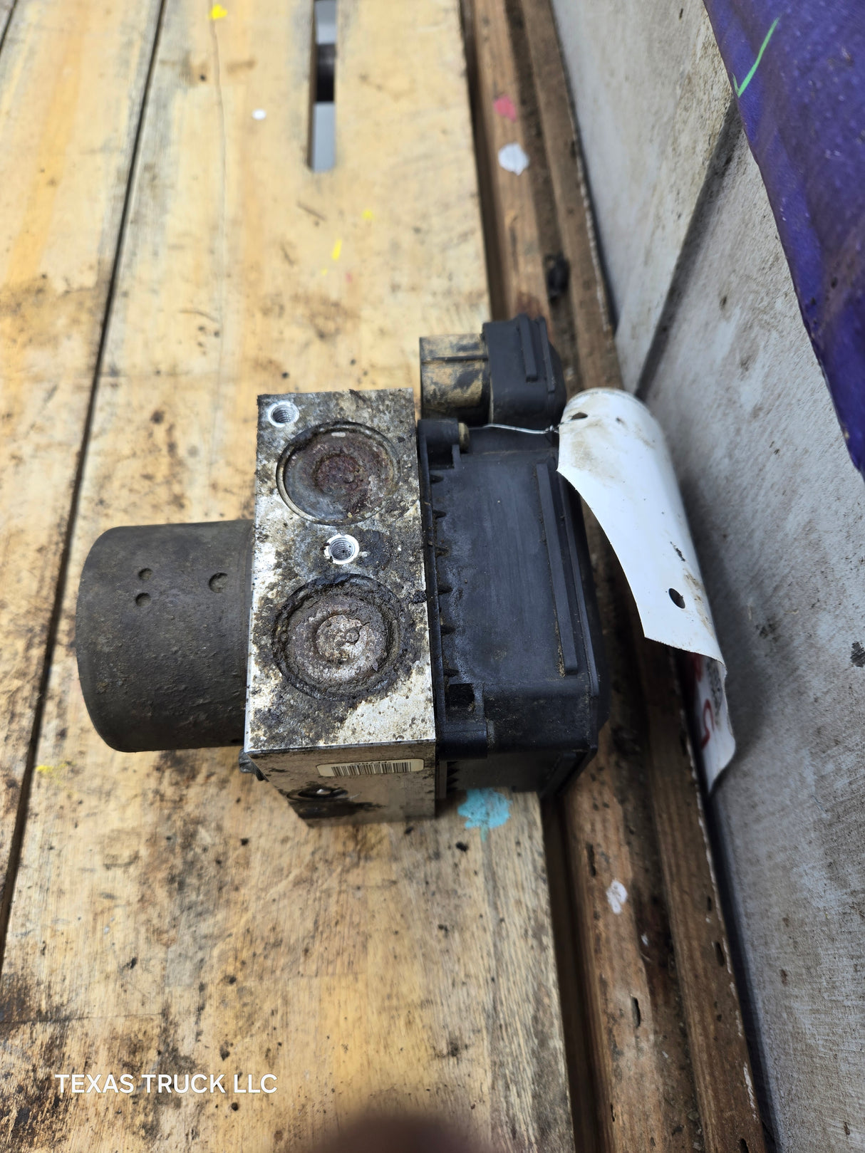 2015 Ford Super Duty F350 F450 F550 DC34-2C346-AD ABS Pump Module Control Assembly