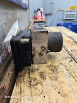 2015 Ford Super Duty F350 F450 F550 DC34-2C346-AD ABS Pump Module Control Assembly