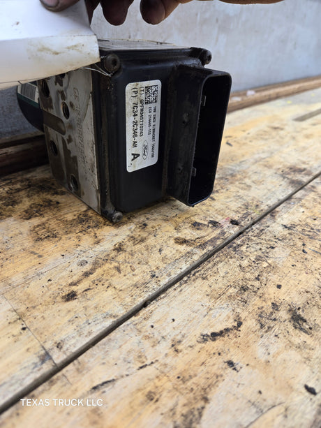 2008-2010 Ford Super Duty F250 F350 7C34-2C346-AH ABS Pump Module Control Assembly