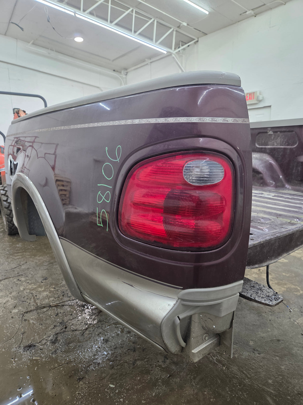 1997-2003 Ford F150 5' 6" Short Truck Bed