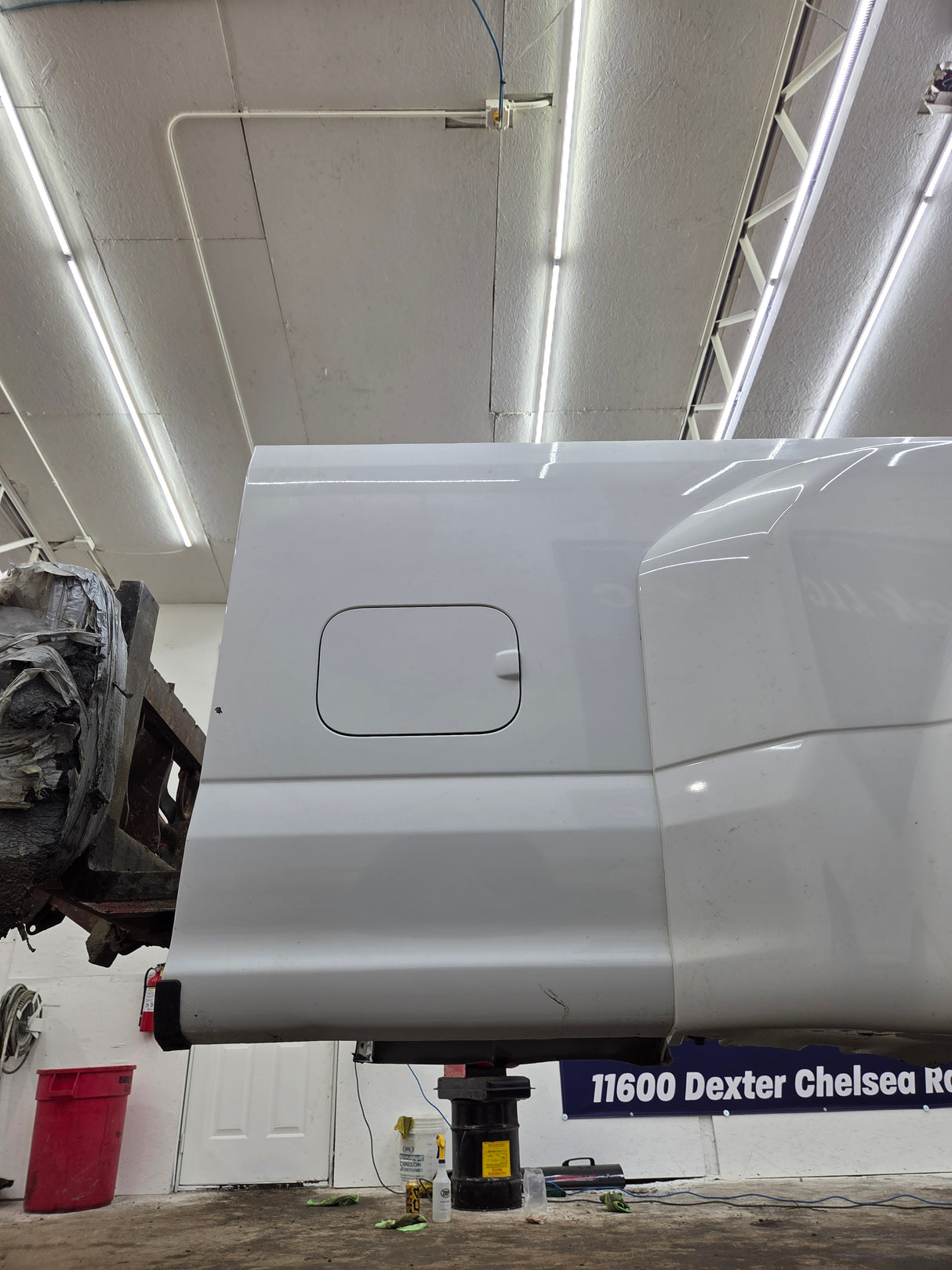 2017-2022 Ford Super Duty F350 F450 F550 8' Dually Bed - Oxford white