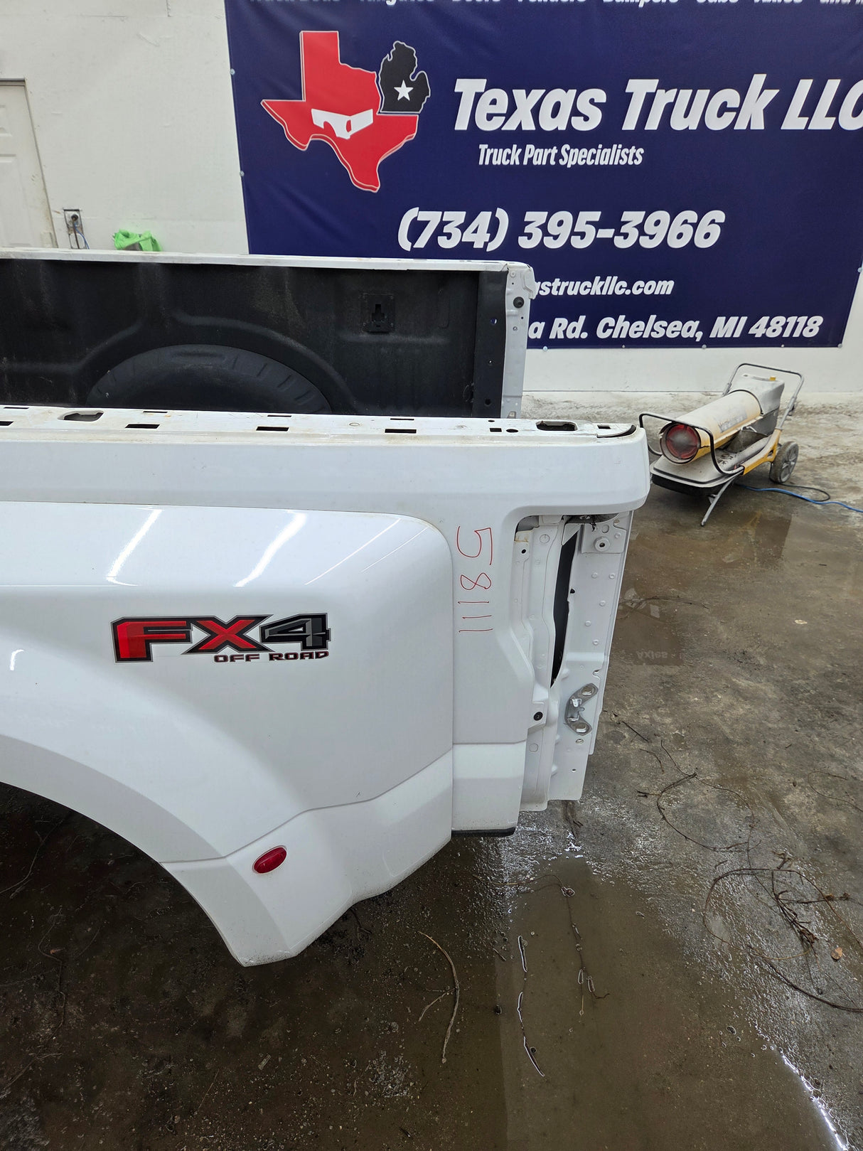 2017-2022 Ford Super Duty F350 F450 F550 8' Dually Bed - Oxford white