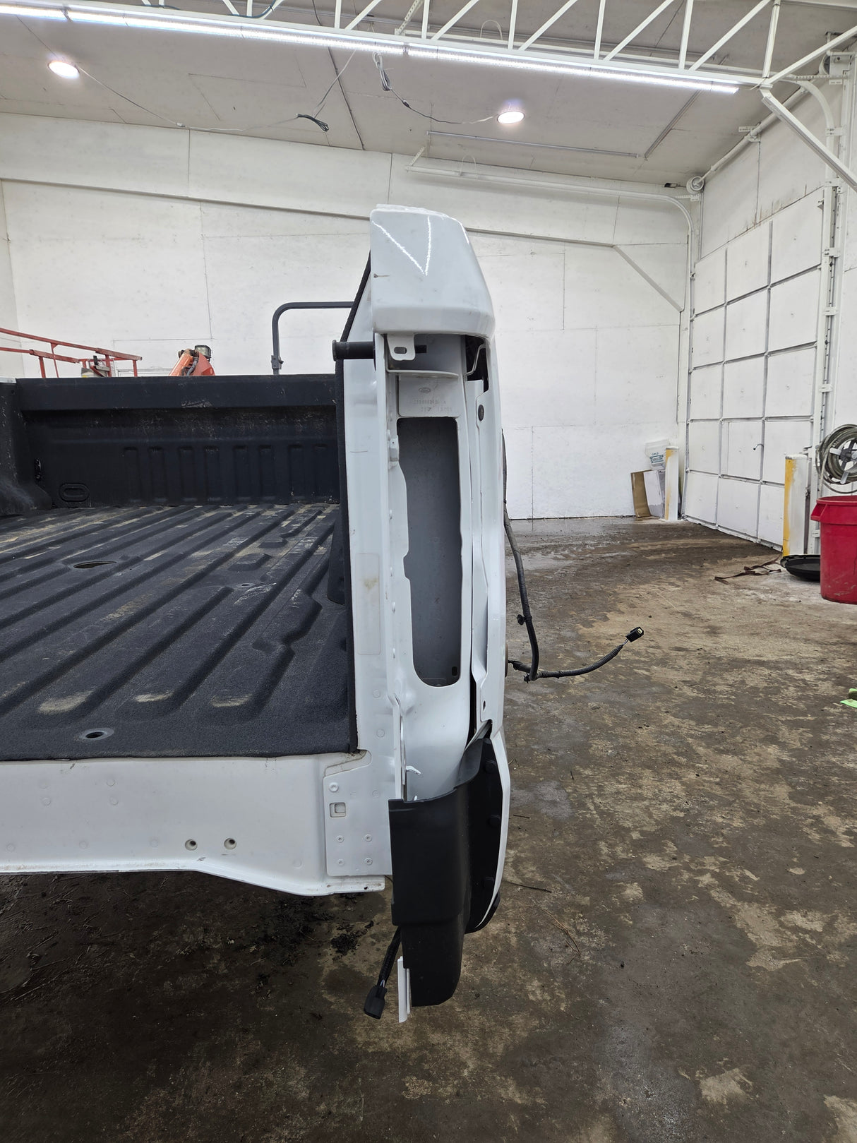 2017-2022 Ford Super Duty F350 F450 F550 8' Dually Bed - Oxford white