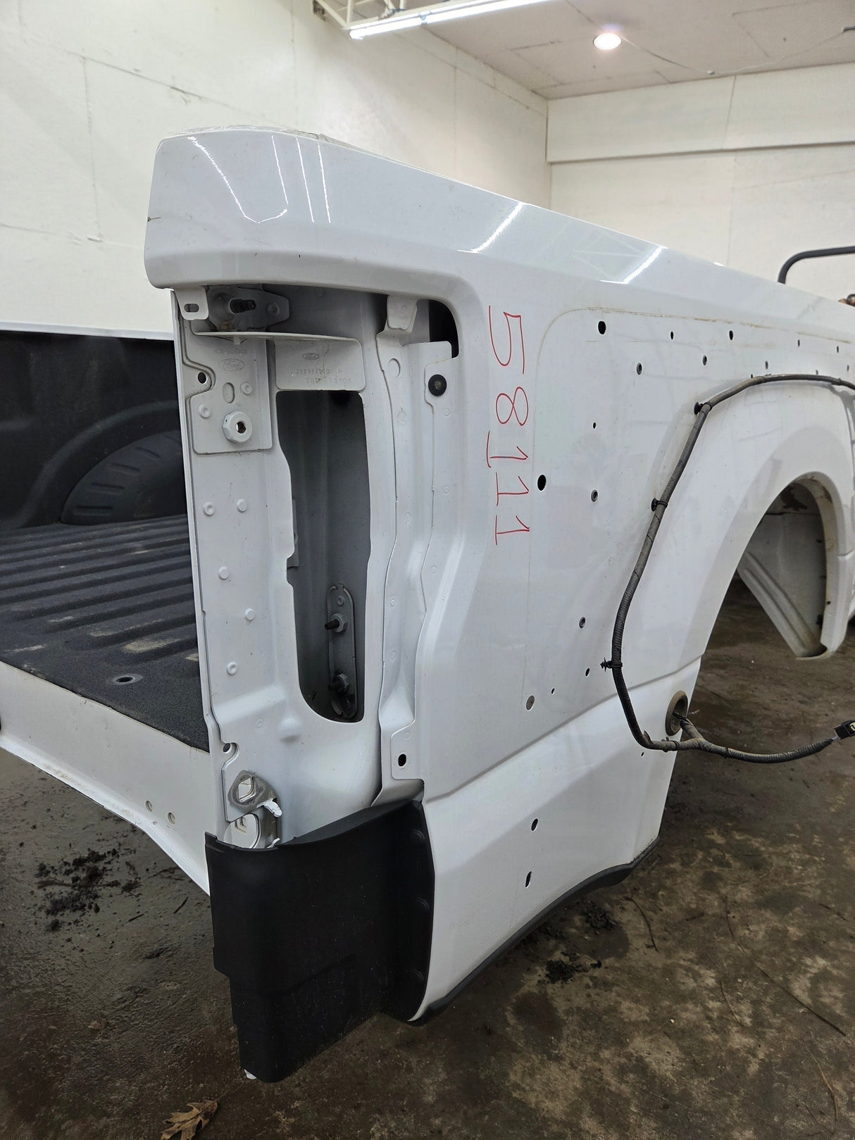 2017-2022 Ford Super Duty F350 F450 F550 8' Dually Bed - Oxford white