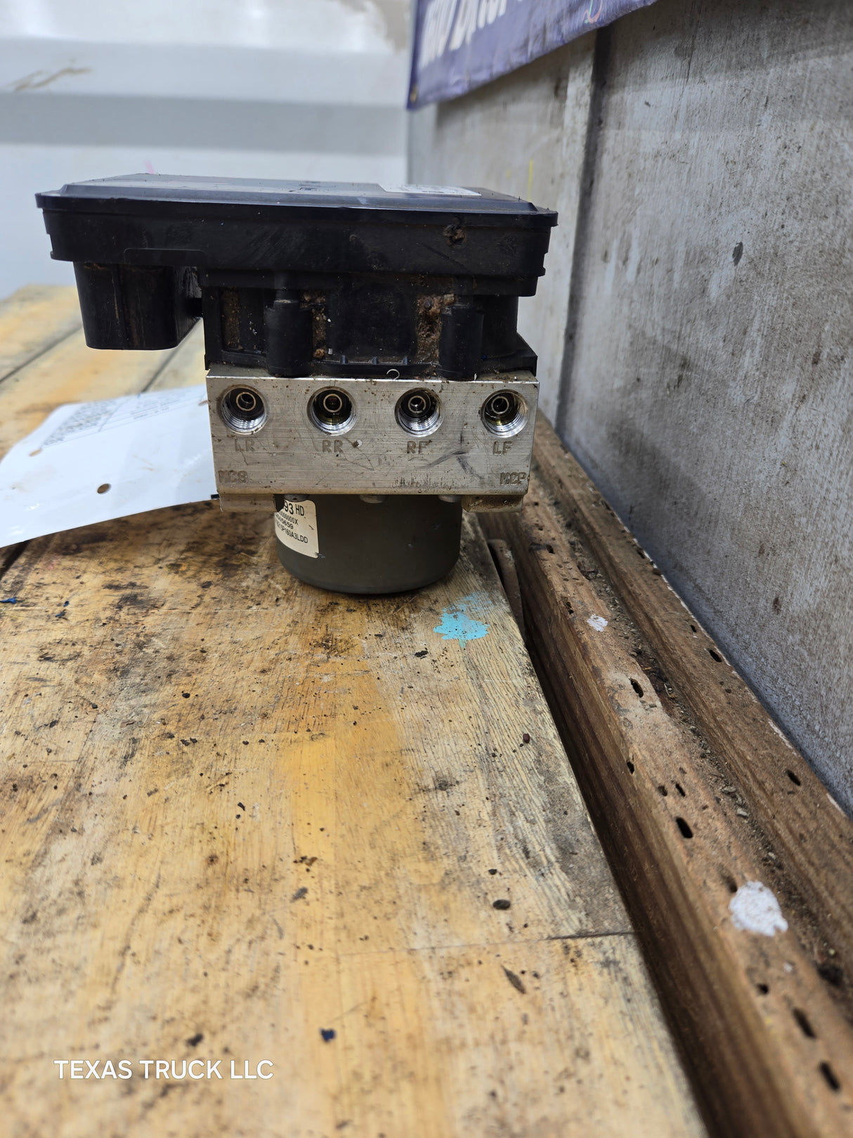 2018-2019 Chevrolet Silverado GMC 1500 ABS Pump Module - 84384393