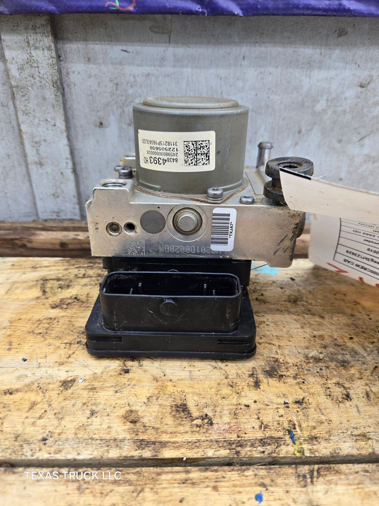 2018-2019 Chevrolet Silverado GMC 1500 ABS Pump Module - 84384393