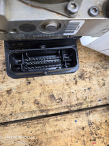 2018-2019 Chevrolet Silverado GMC 1500 ABS Pump Module - 84384393