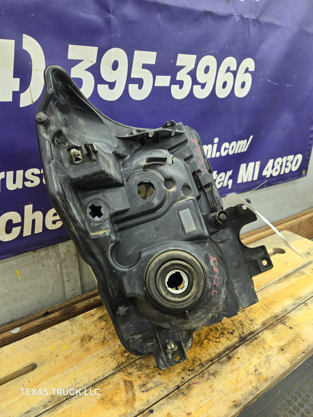 2011-2016 Ford Super Duty F250 F350 F450 F550 LH Driver Side Headlight BC34-13006-A 6.7L Power Stroke 6.2L Gas