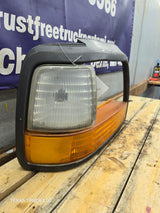 1992-1997 Ford F150 F250 F350 F450 F550 RH Passenger Side Headlight Bezel Corner Marker / Turn signal