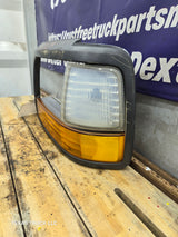 1992-1997 Ford F150 F250 F350 F450 F550 LH Driver Side Headlight Bezel Corner Marker / Turn signal