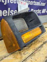 2005-2007 Ford Super Duty F250 F350 F450 F550 RH Right Passenger Headlight Bezel Park Lamp Signal Corner Light 5C34-13B220-A