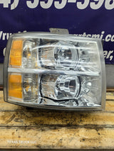 2007-2013 Chevrolet Silverado 1500 2500 3500 RH Passenger Side Halogen Headlight 25833679